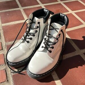 939 Vintage Doc Marten boots